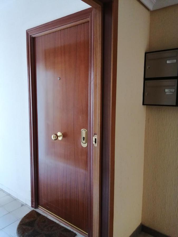 Apartamentos Deluxe Barajas Madrid Ngoại thất bức ảnh