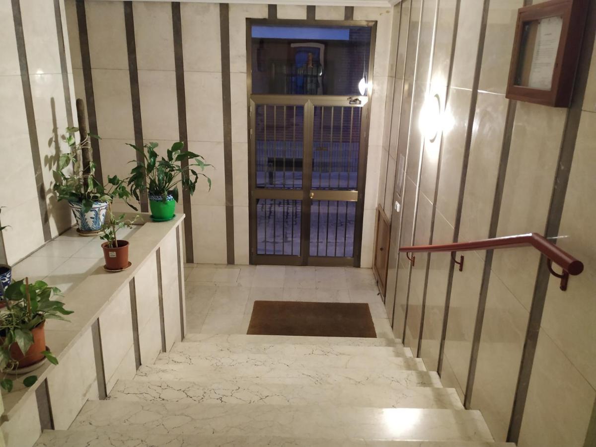 Apartamentos Deluxe Barajas Madrid Ngoại thất bức ảnh