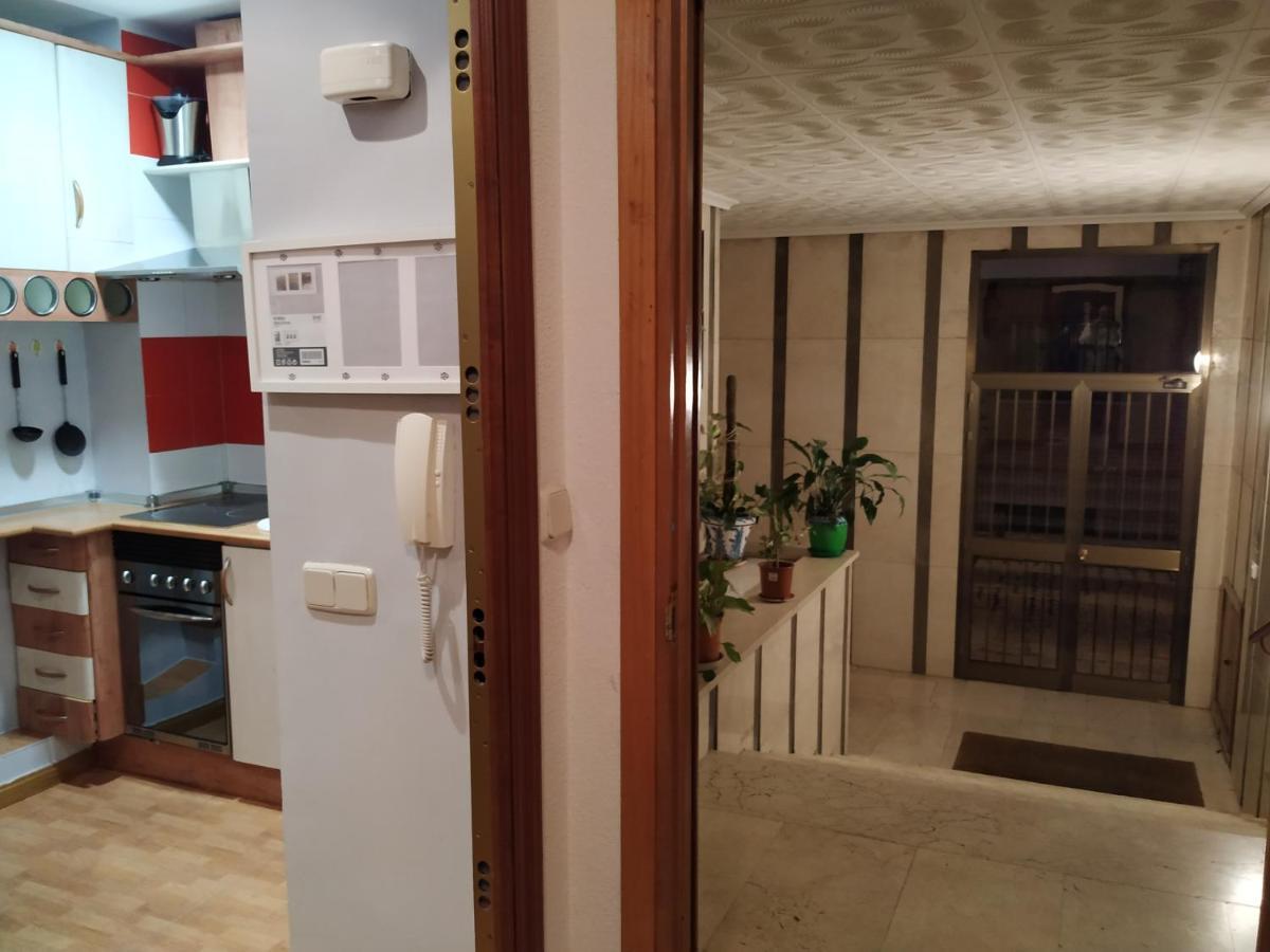 Apartamentos Deluxe Barajas Madrid Ngoại thất bức ảnh