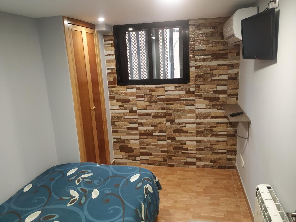 Apartamentos Deluxe Barajas Madrid Ngoại thất bức ảnh