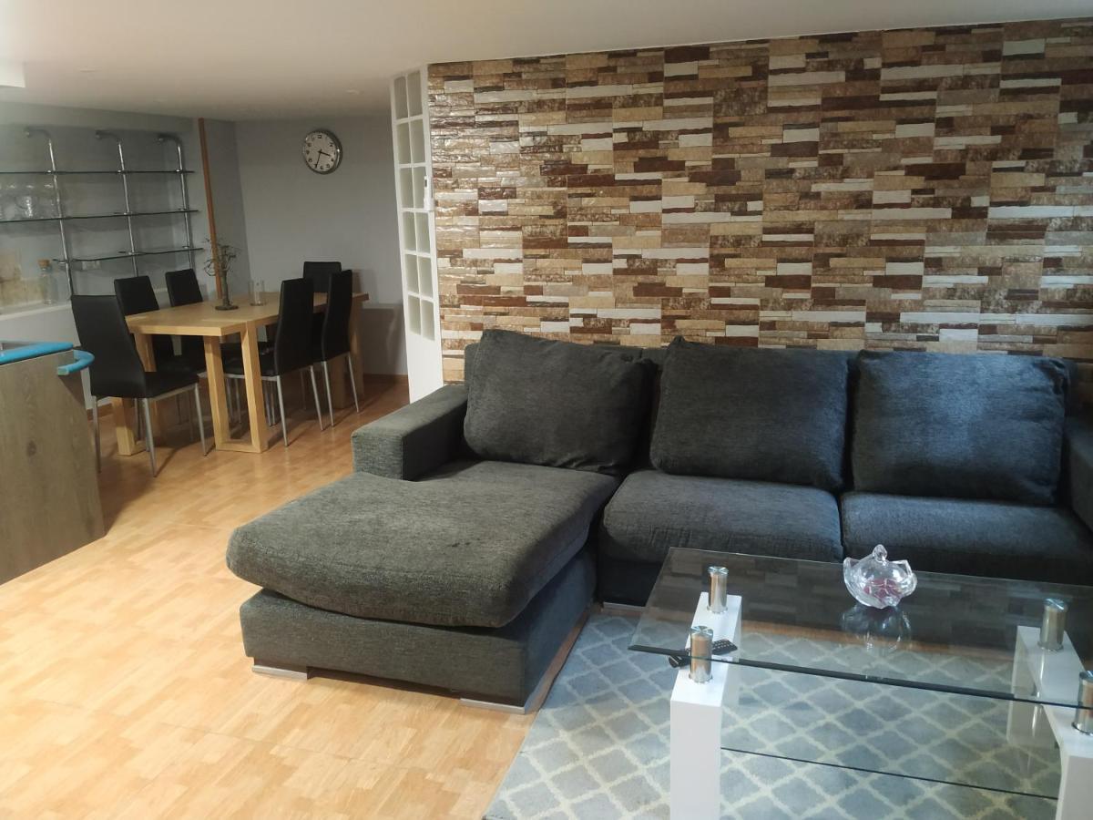 Apartamentos Deluxe Barajas Madrid Ngoại thất bức ảnh