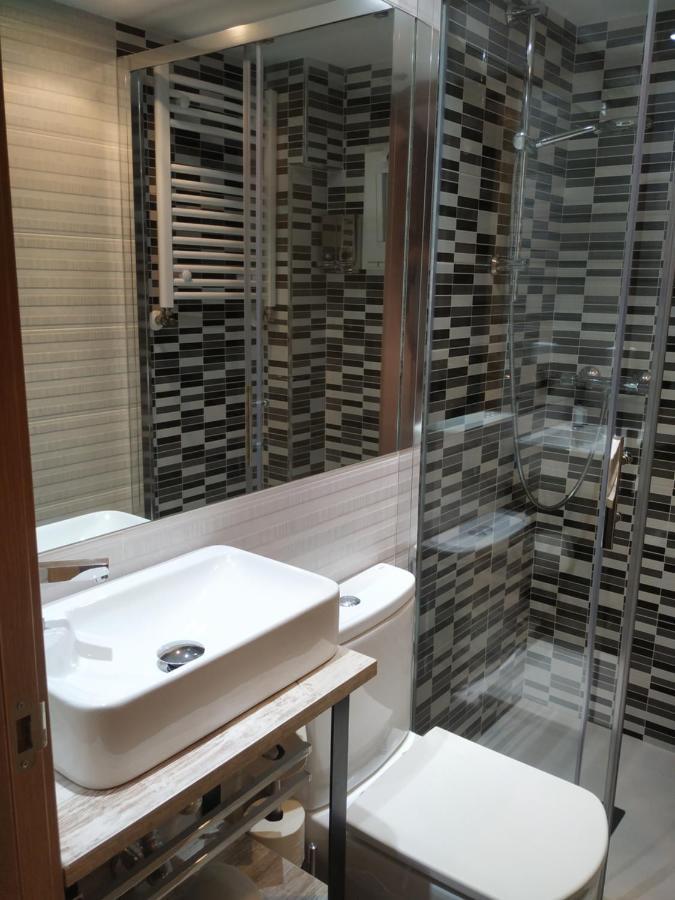 Apartamentos Deluxe Barajas Madrid Ngoại thất bức ảnh